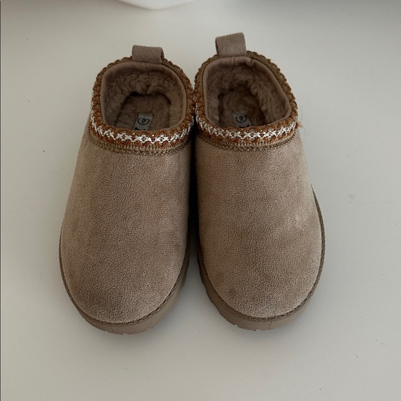 Unk Other - Tan Kids slides boots